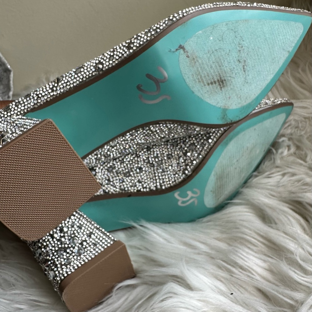 Betsy Johnson silver block heels. - Picture 6 of 11